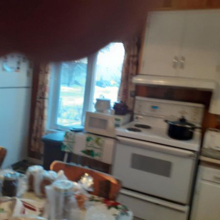 Bienvevus Chez Rino-Hugues Bed & Breakfast Троа-Пистол Екстериор снимка