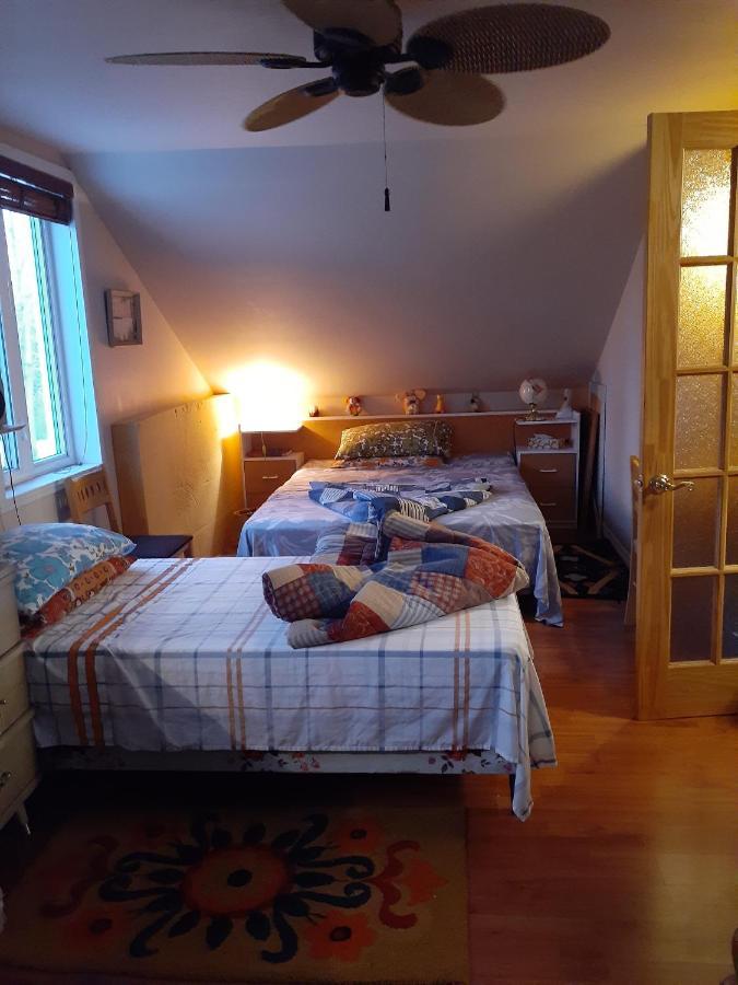 Bienvevus Chez Rino-Hugues Bed & Breakfast Троа-Пистол Екстериор снимка