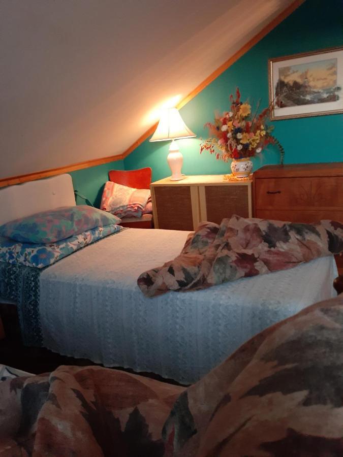 Bienvevus Chez Rino-Hugues Bed & Breakfast Троа-Пистол Екстериор снимка