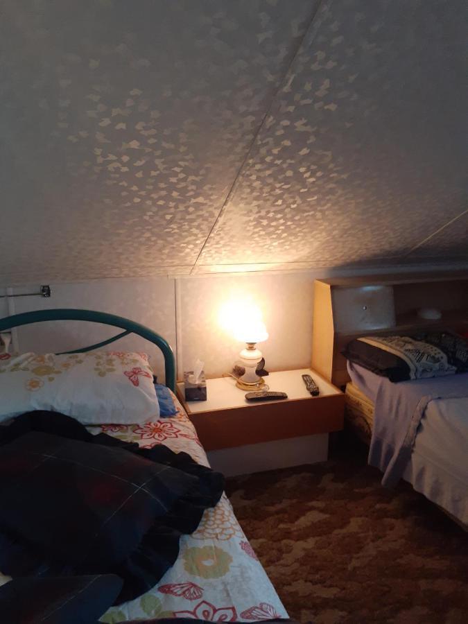 Bienvevus Chez Rino-Hugues Bed & Breakfast Троа-Пистол Екстериор снимка