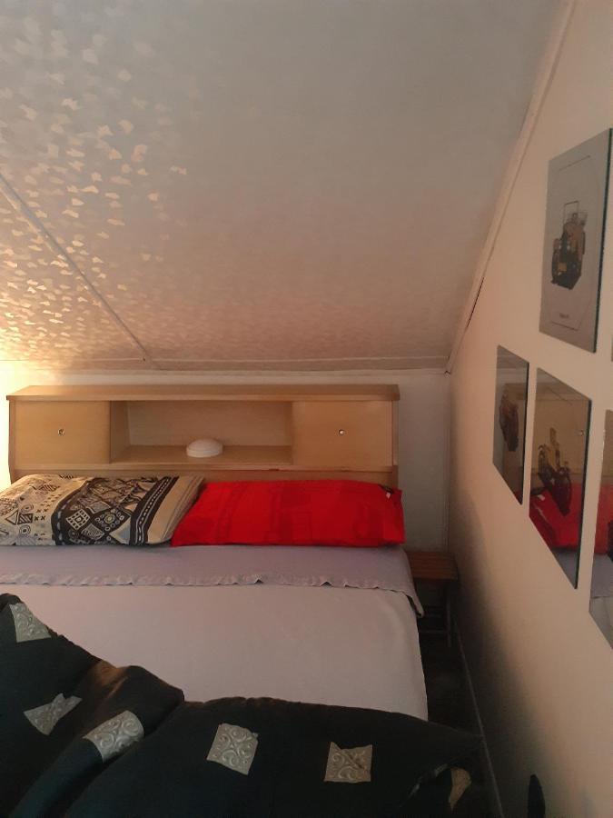 Bienvevus Chez Rino-Hugues Bed & Breakfast Троа-Пистол Екстериор снимка
