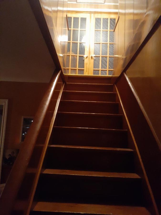 Bienvevus Chez Rino-Hugues Bed & Breakfast Троа-Пистол Екстериор снимка